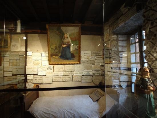 Maison de Sainte Bernadette