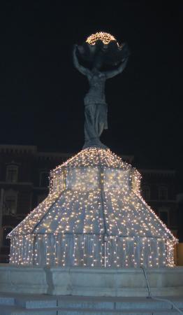 Postplatz mit Muschelminna-Brunnen