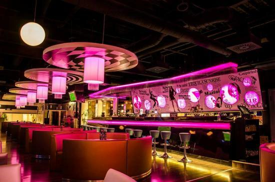 Five X Bowling & SOHO restaurant