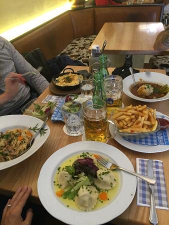 The Claddagh Irish Pub