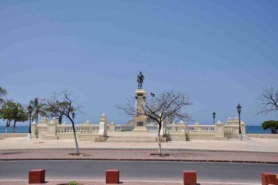 Rodrigo de Bastidas Square