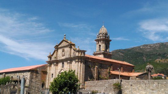 Mosteiro de Santa María de Oia