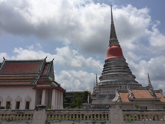 Phra Samut Chedi