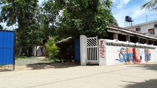 Sam's Hut Restaurant