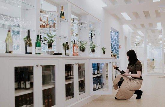 Katedralis Etterem Es Kavezo