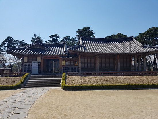 Heo Gyun en Heo Nanseolheon-herdenkingspark