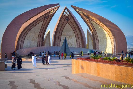 Pakistan-monument