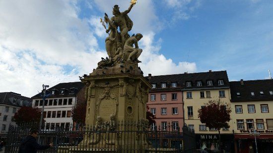 Marktplatz Brunnen