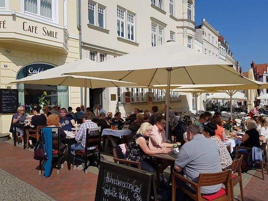 Restaurant Cafe Smile