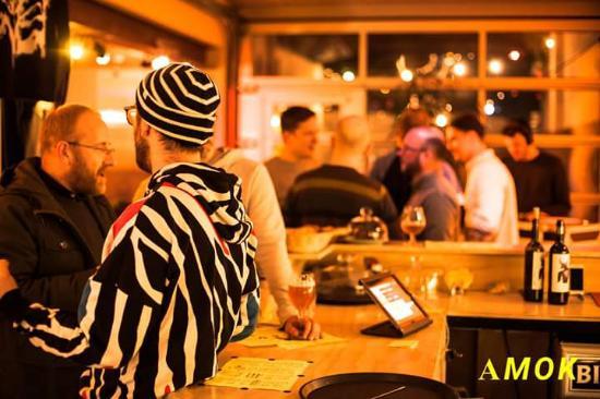 AMOK / Koffie-en Wijnbar