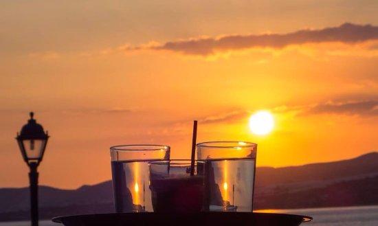 Papagalos Cafe Bar Restaurant