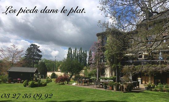 Les Pieds Dans le Plat