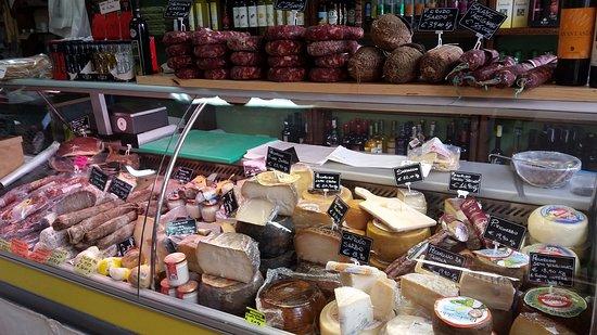 Enoteca salumeria prodotti tipici La Cantinetta