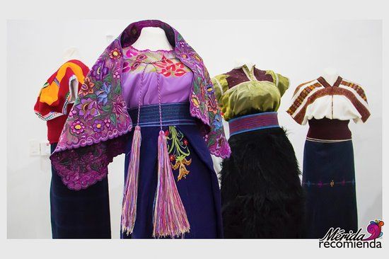 Museo de Ropa Etnica de Mexico -- MUREM