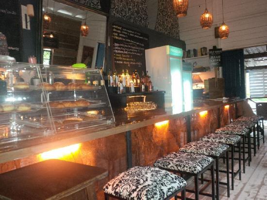 Junction Bar & Grill