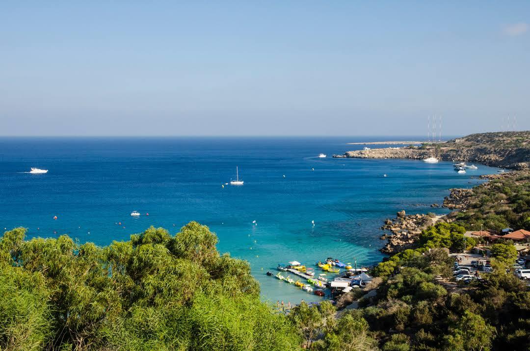 Strand van Konnos Bay