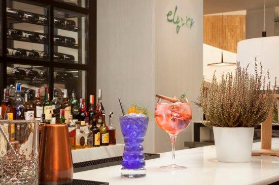 Elyxr Coctail Bar