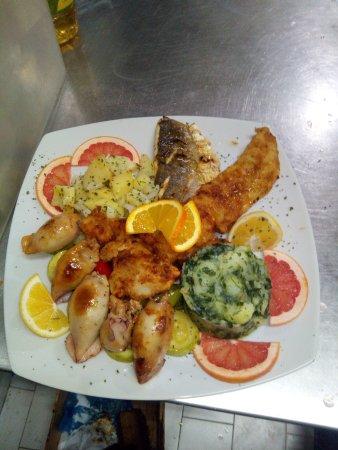 Hotel & Restaurant Dvor