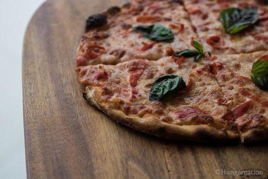 1441 Pizzeria Seasons Mall