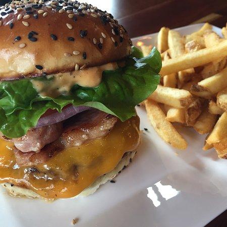 Songdo City Bar & Restaurant