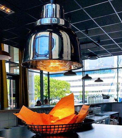 Dockside Burgers & Bar