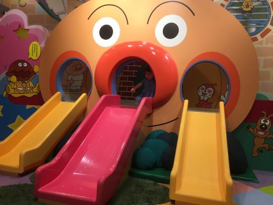Anpanman-kindermuseum en Winkelcentrum van Sendai