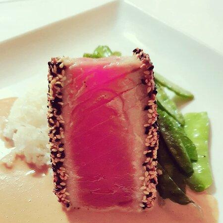 Magnolia Restaurant & Wine Bar