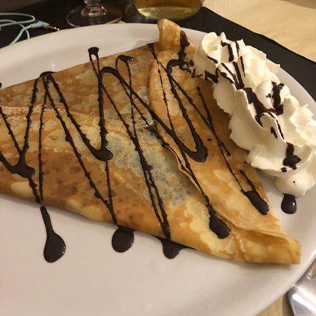 Creperie Suzette et Sarrzin