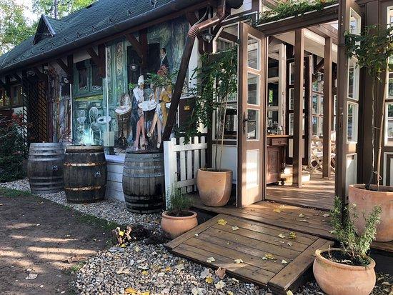 Kis Sziget Café and Bar