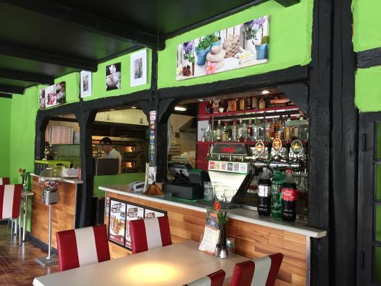 Hulyas Cafe Og Pizzaria