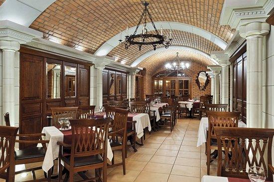 Ködmön Csárda Eger Wine