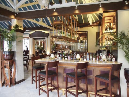 Le Bon Vivant Bistro & Bar