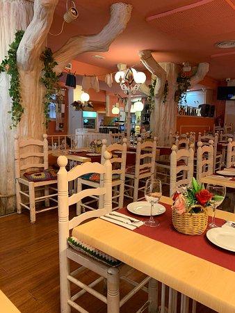 Maria Mandiles Plaza Manises