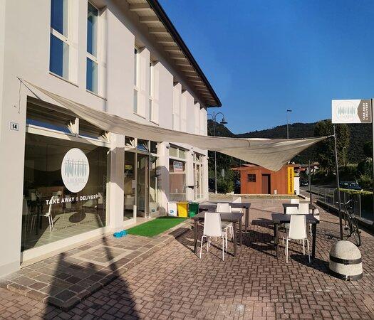 il lago in padella & Bee Moving