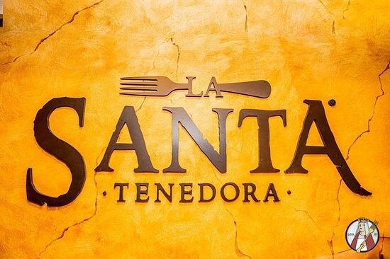 La Santa Tenedora