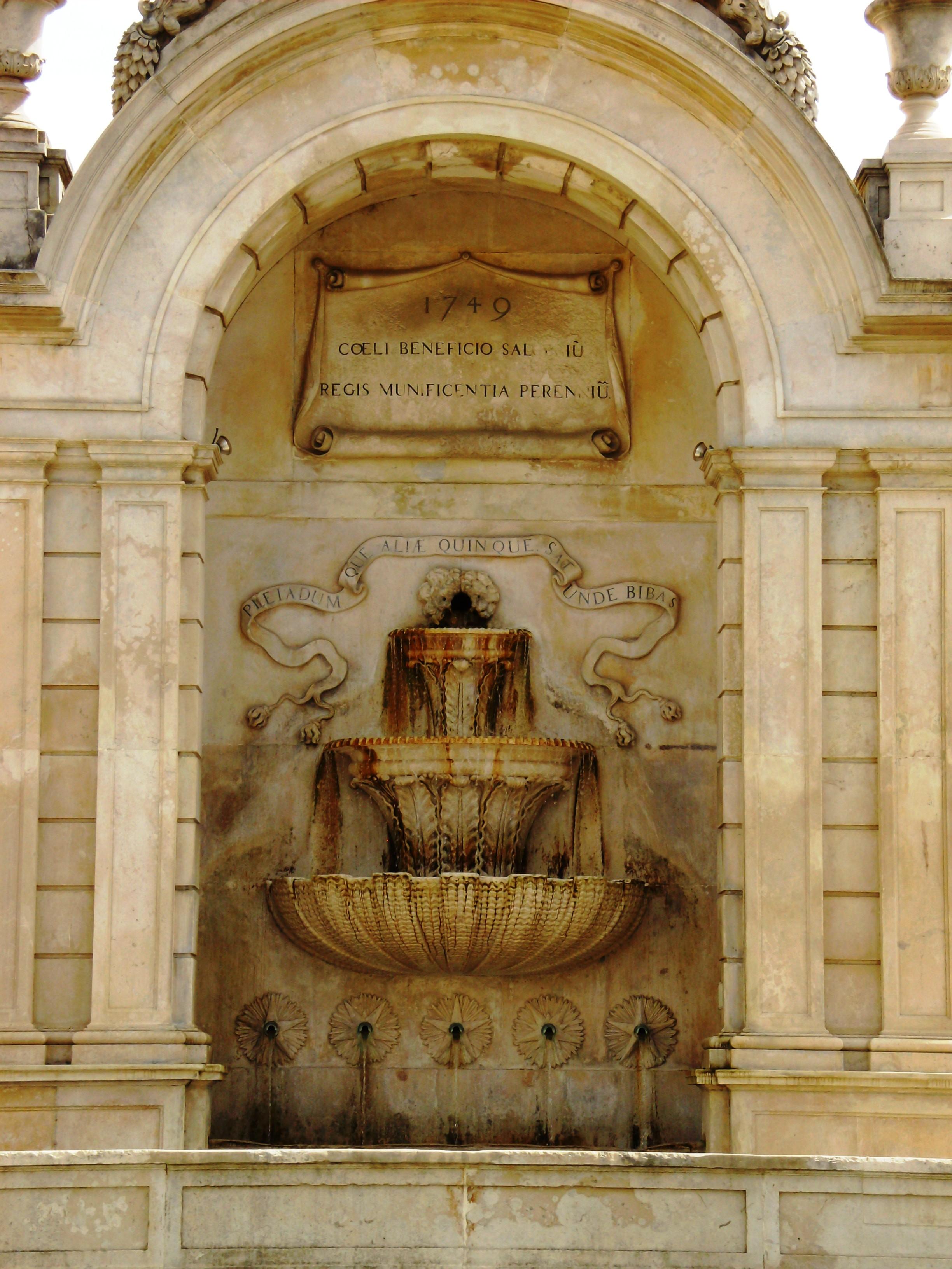 Chafariz das Cinco Bicas