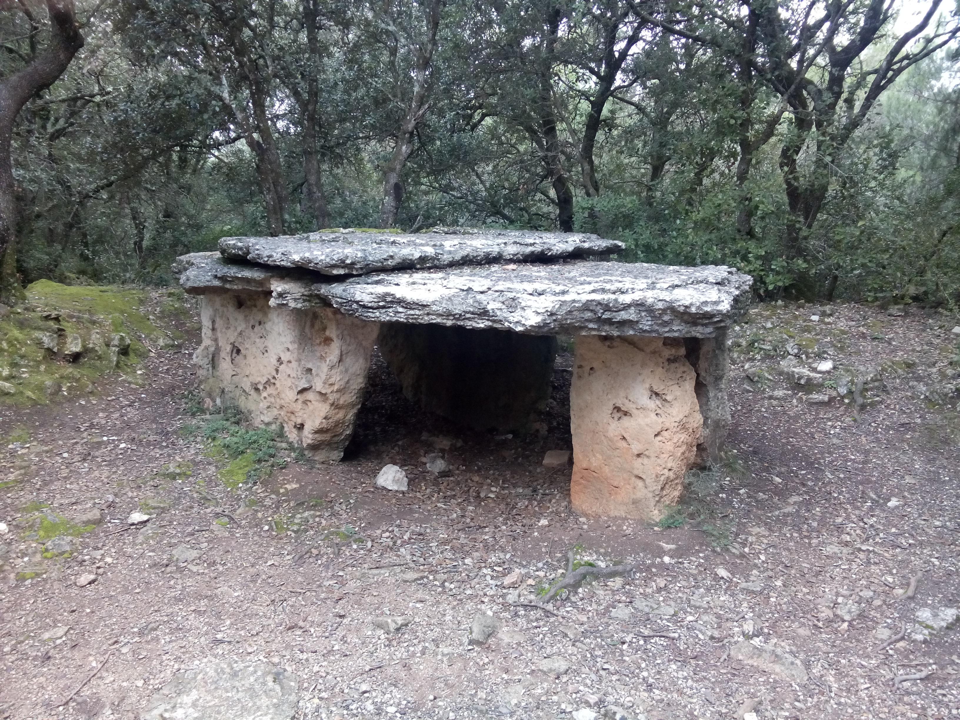 Dolmen de Can Serra de l'Arca