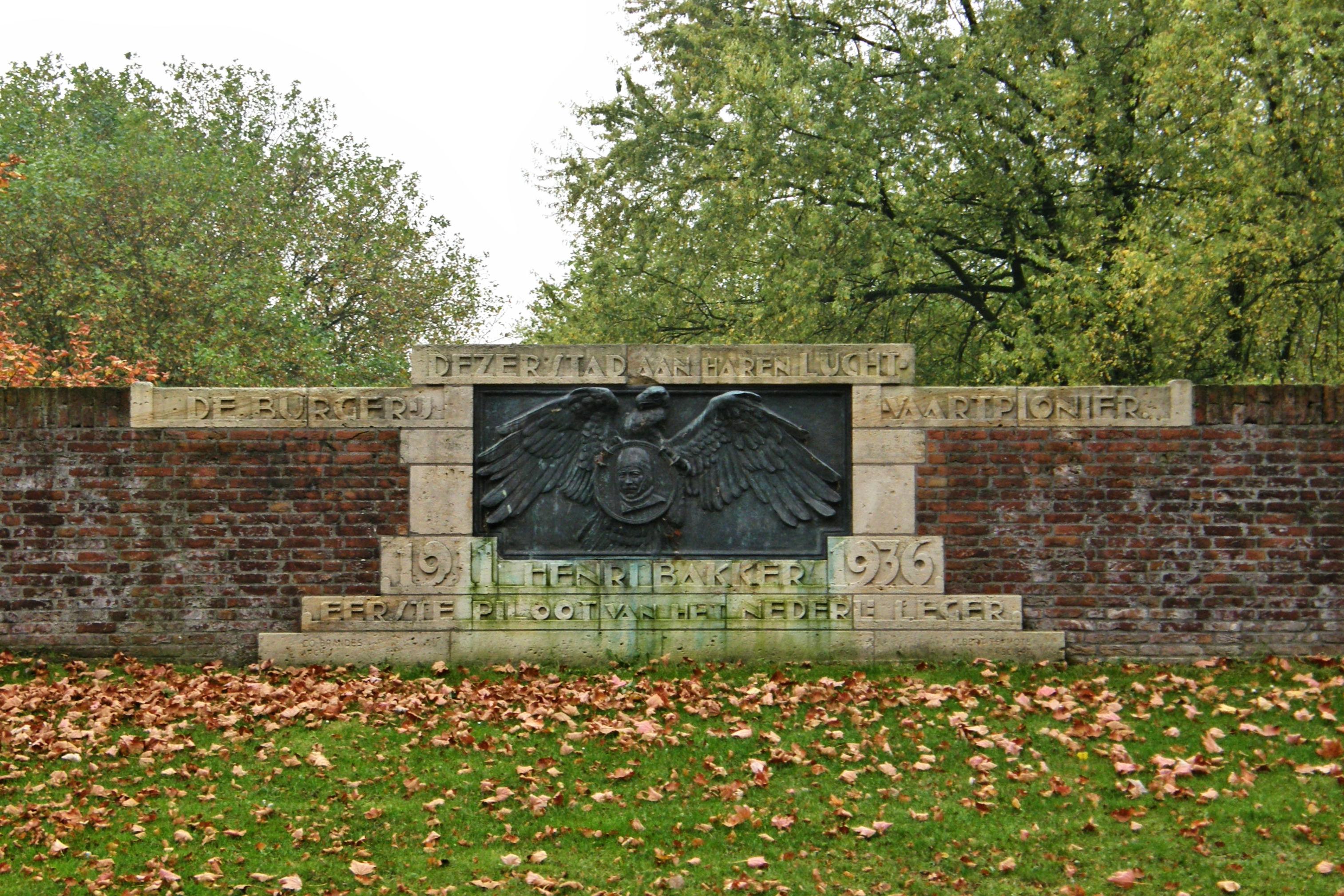 Monument voor Henri Bakker