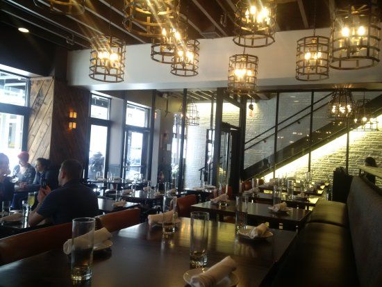 Abby Lane Food & Spirits