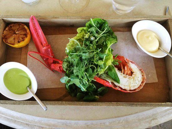 KURBADET by Ilse Jacobsen