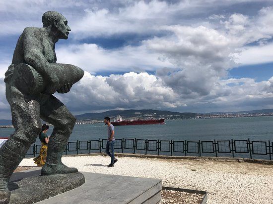 Seyit Onbasi Memorial