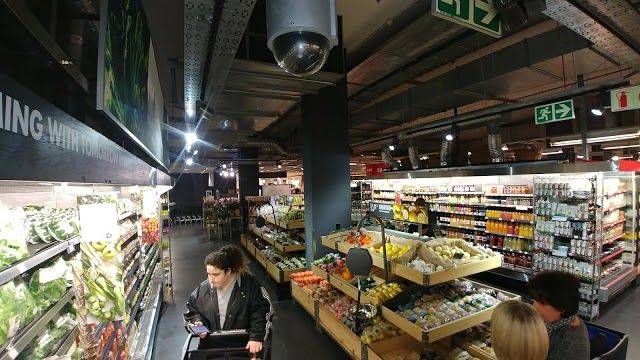 Woolworths Piazza St John