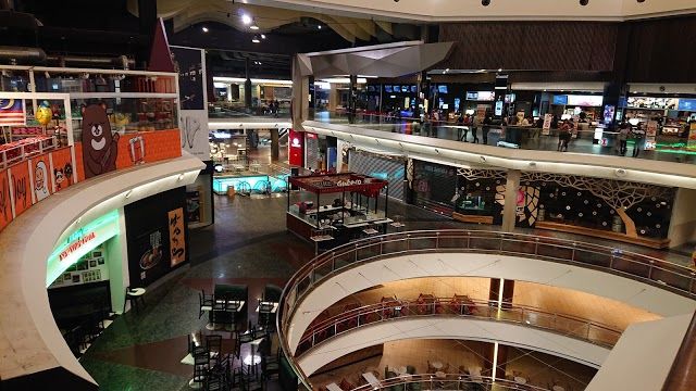 Megawinkelcentrum Mid Valley