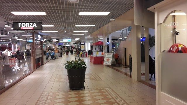 Bison Shopping Center