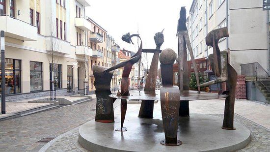 Skulptur "Runder Tisch"