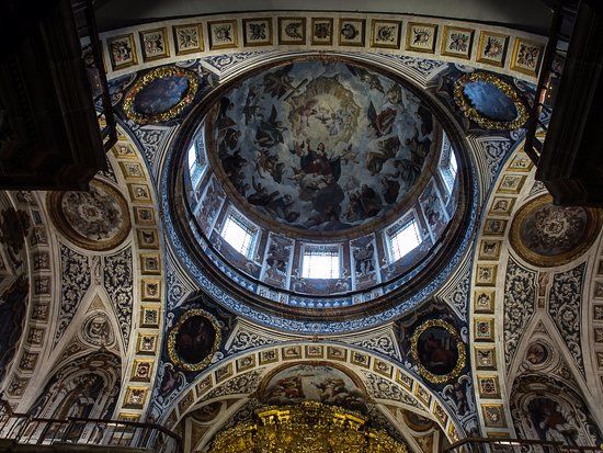 Basilica De La Virgen De La Vega