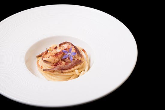 Antinoo's Lounge & Restaurant