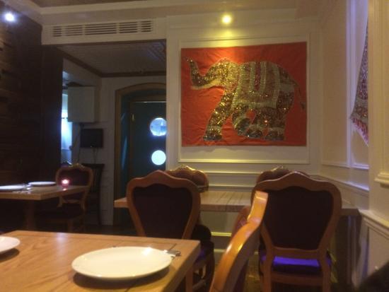 Taj-Mahal Indian Restaurant