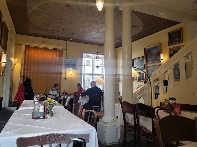 Quedens Gaard Cafe og Krambod