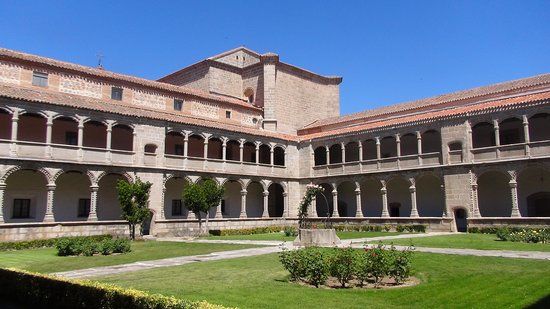 Koninklijk Klooster Santo Tomás